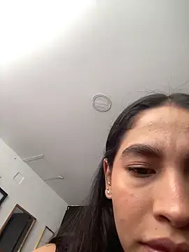 JuliaaVega online show from 04.07.26