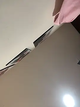 JuliaaVega online show from 04.16.26