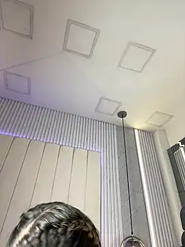 JuliaColemann online show from 03.12.26