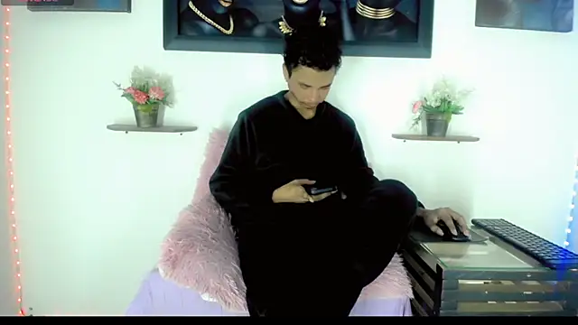 Tatoo Noah online show from 02.23.26