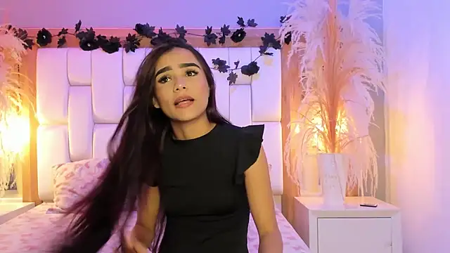 StefanyCondia online show from 02.05.26