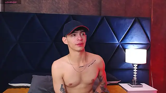 Logan Woods online show from 03.07.26