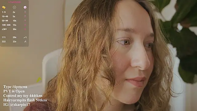 Scarlett NoirMuse online show from 04.19.26