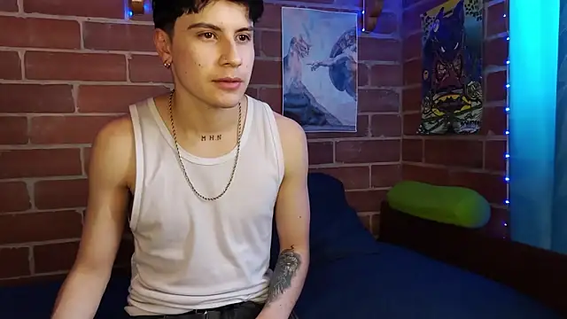 Snapshot of PaulDamico chatting on 02.11.26 PaulDamico online show from 02.11.26