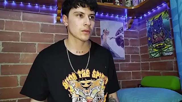 Snapshot of PaulDamico chatting on 04.04.26 PaulDamico online show from 04.04.26