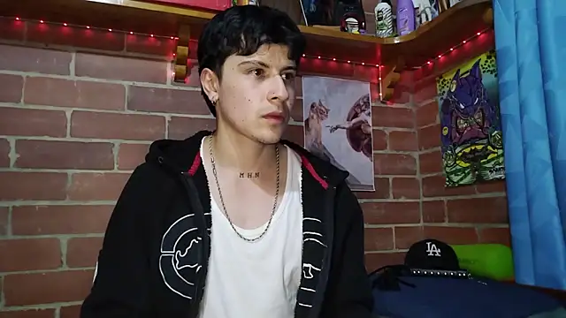 Snapshot of PaulDamico chatting on 04.08.26 PaulDamico online show from 04.08.26