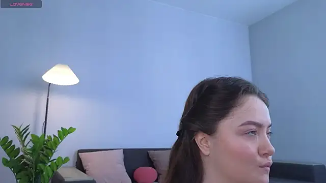 Snapshot of MillaKowal chatting on 02.25.26 MillaKowal online show from 02.25.26