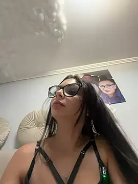 Snapshot of HiddendesireXO01 chatting on 07.01.26 HiddendesireXO01 online show from 07.01.26