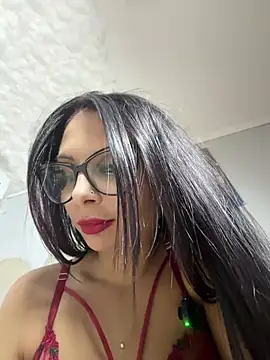 Snapshot of HiddendesireXO01 chatting on 07.05.26 HiddendesireXO01 online show from 07.05.26