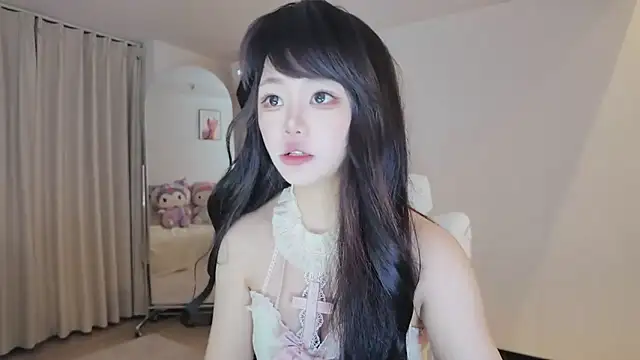 Snapshot of Jolie-22 chatting on 05.04.26 Jolie-22 online show from 05.04.26