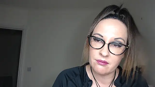 Snapshot of PsychicDominatrix chatting on 01.31.26 PsychicDominatrix online show from 01.31.26