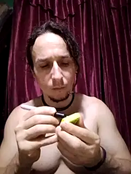 Snapshot of AxelFrost chatting on 07.18.26 AxelFrost online show from 07.18.26