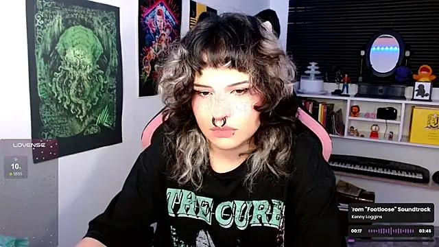 Snapshot of neena_nyx_ chatting on 05.27.26 neena nyx online show from 05.27.26