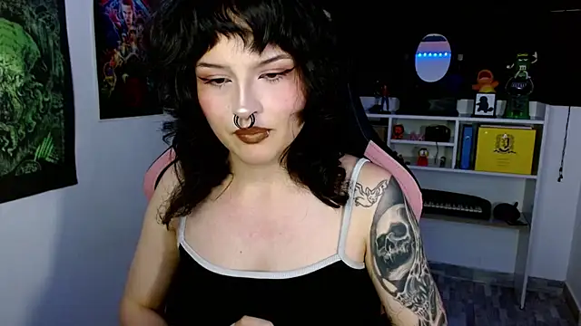 Snapshot of neena_nyx_ chatting on 06.25.26 neena nyx online show from 06.25.26