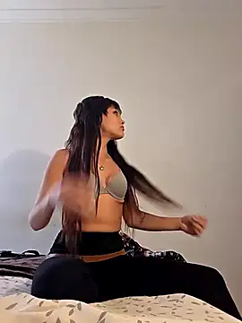 Beebeeyyy online show from 02.27.26