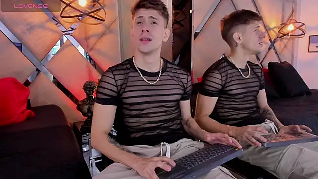 Snapshot of Jasper__jones chatting on 02.12.26 Jasper jones online show from 02.12.26