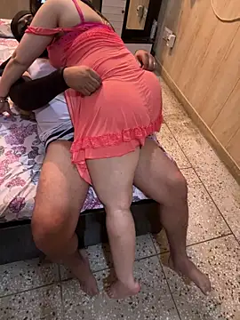 Snapshot of chublady chatting on 03.05.26 chublady online show from 03.05.26