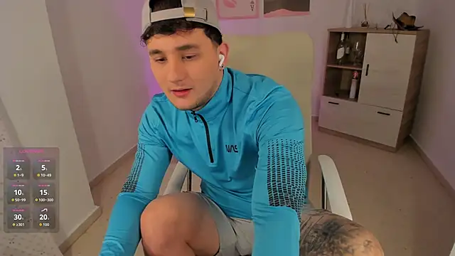 Snapshot of Massimo_Fiore chatting on 02.27.26 Massimo Fiore online show from 02.27.26