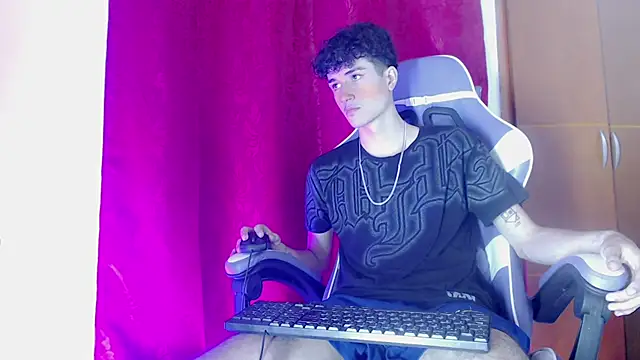 Johnny cagee  online show from 02.02.26