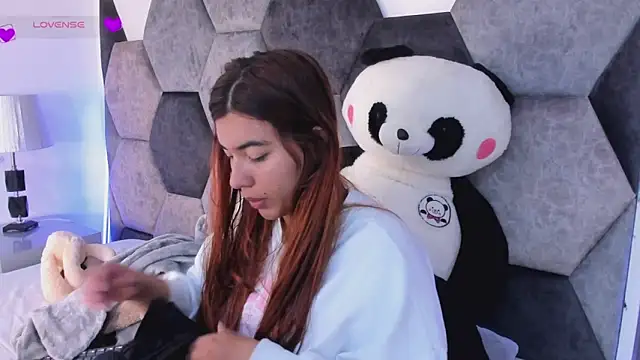 DulceJones online show from 02.23.26