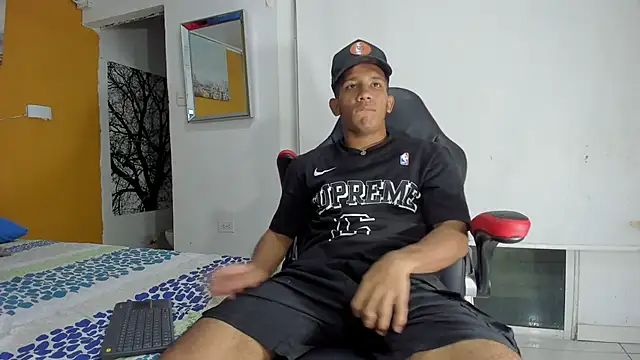 ricky spensar23cm  online show from 03.04.26