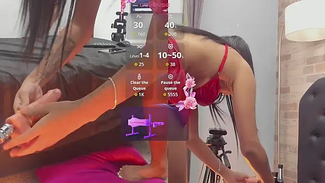 Snapshot of emmagirl0 chatting on 02.13.26 emmagirl0 online show from 02.13.26