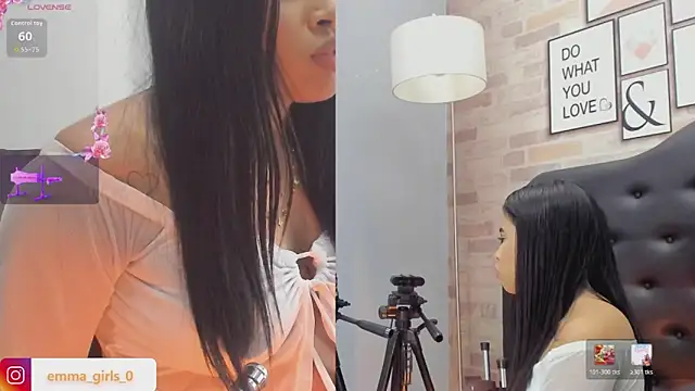 Snapshot of emmagirl0 chatting on 02.24.26 emmagirl0 online show from 02.24.26