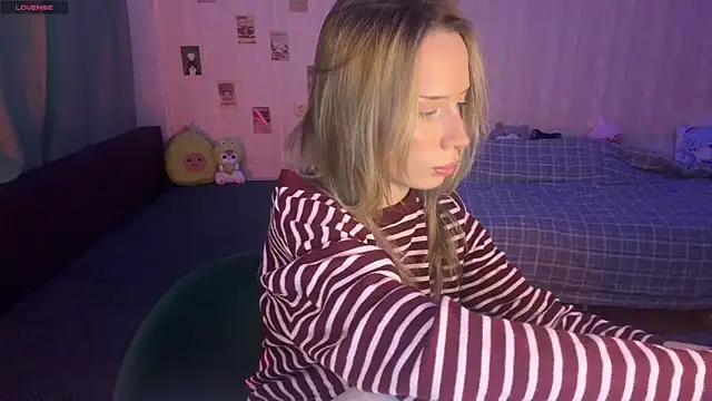 DellaCampbell online show from 05.12.26