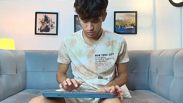 Snapshot of PRETTY_COCK1 chatting on 02.18.26 PRETTY COCK1 online show from 02.18.26