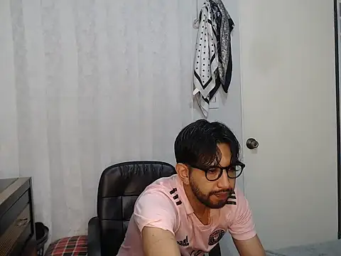 thomass1018 online show from 05.26.26