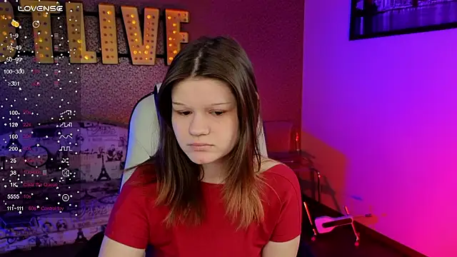 Snapshot of Lunatrend chatting on 03.18.26 Lunatrend online show from 03.18.26