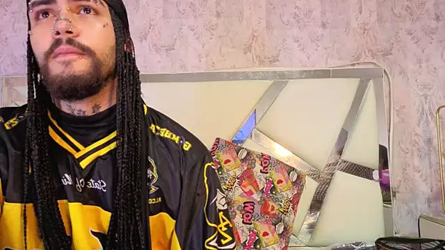 Snapshot of Benny_and_Mark chatting on 02.25.26 Benny and Mark online show from 02.25.26