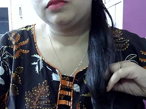 Cute Aliyaa online show from 04.08.26