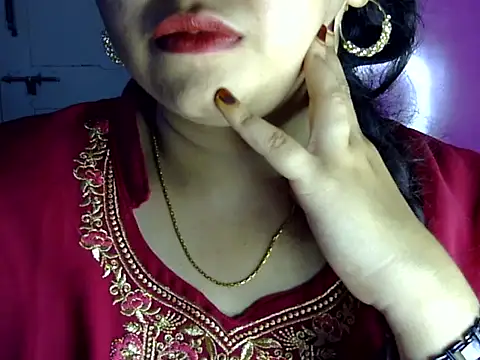 Cute Aliyaa online show from 07.12.26