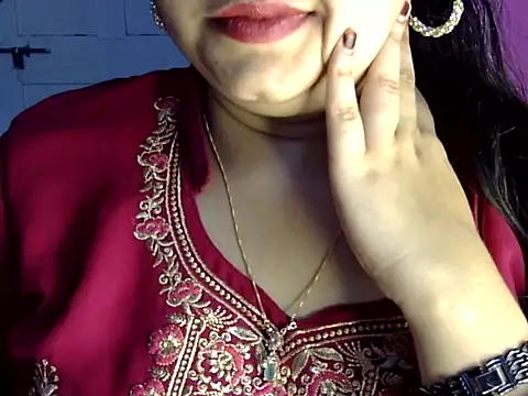 Cute Aliyaa online show from 07.27.26