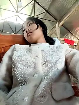 Hoa-tuylip online show from 03.18.26