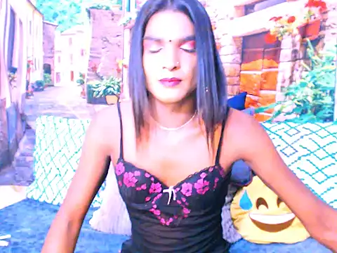 Snapshot of spicybarbie chatting on 02.12.26 spicybarbie online show from 02.12.26