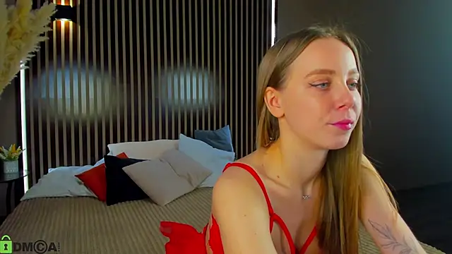 Tesssa Young online show from 02.18.26