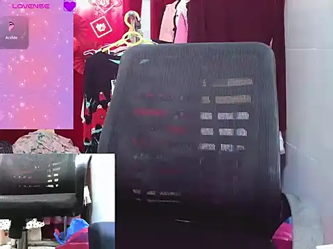 Snapshot of song_ngan chatting on 02.19.26 song ngan online show from 02.19.26