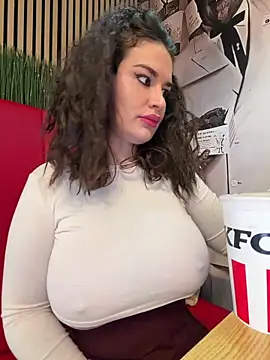 TattooGirlAlia online show from 02.04.26