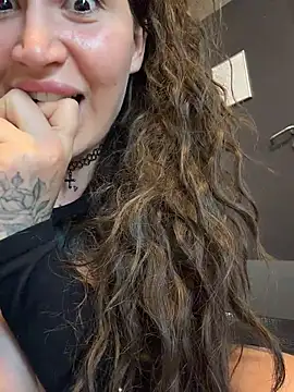 Snapshot of TattooGirlAlia chatting on 07.03.26 TattooGirlAlia online show from 07.03.26