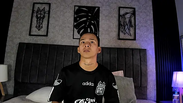 Snapshot of bliinkii_and_luka_ chatting on 02.04.26 bliinkii and luka online show from 02.04.26