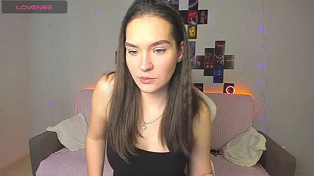 Snapshot of Lola_Doll_x chatting on 03.14.26 Lola Doll x online show from 03.14.26