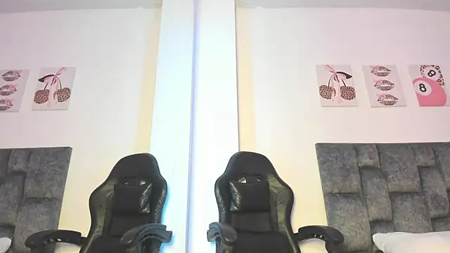Isabella Moon9 online show from 05.11.26