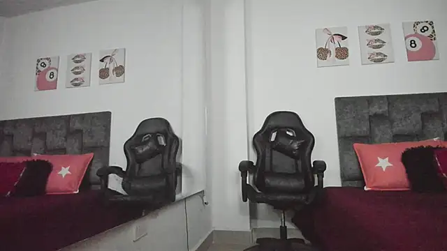 Isabella Moon9 online show from 05.22.26