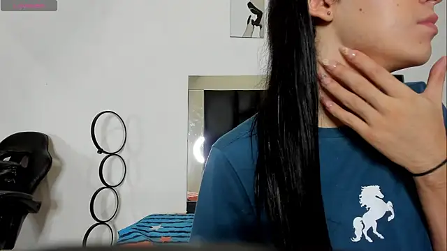 Isabella Moon9 online show from 07.27.26
