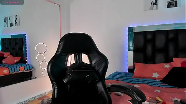 Isabella Moon9 online show from 07.28.26