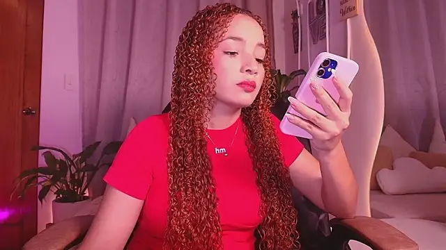 Snapshot of _lindapynk_ chatting on 02.15.26 lindapynk online show from 02.15.26