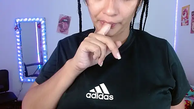 Snapshot of Lolitaa__VIP chatting on 02.10.26 Lolitaa VIP online show from 02.10.26