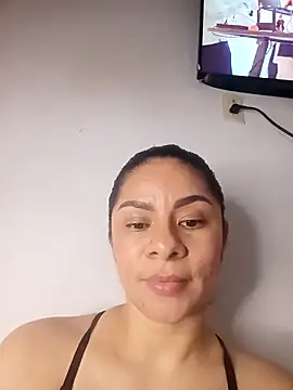 luna pinky online show from 04.15.26